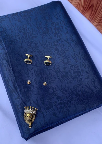 Printed deep blue Senator