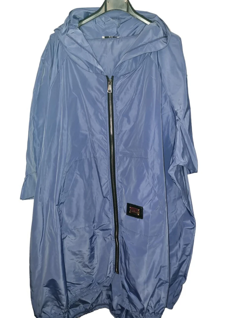 Regenjacke in verschiedenen Farben