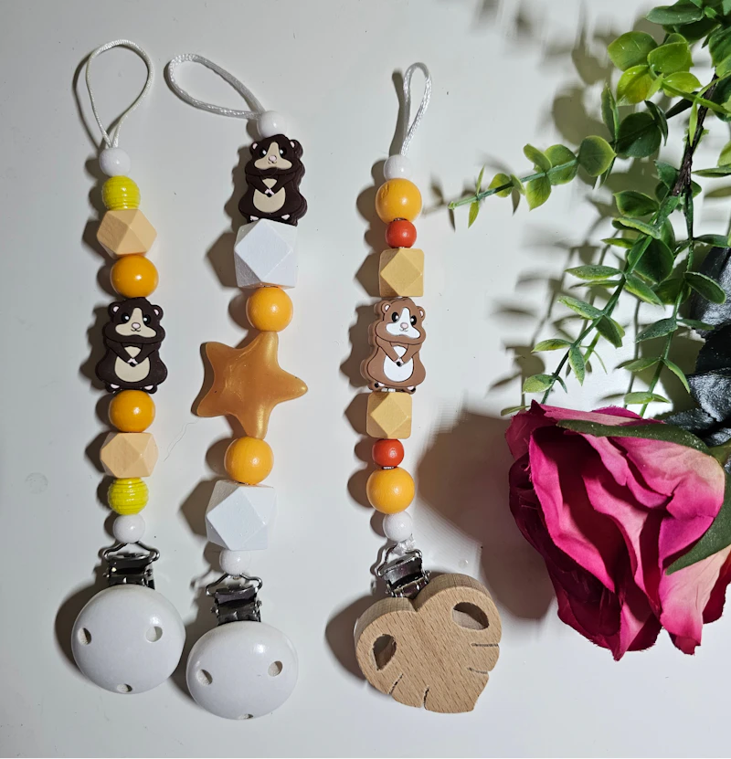 Schnullerketten mit (Meer)Schwein