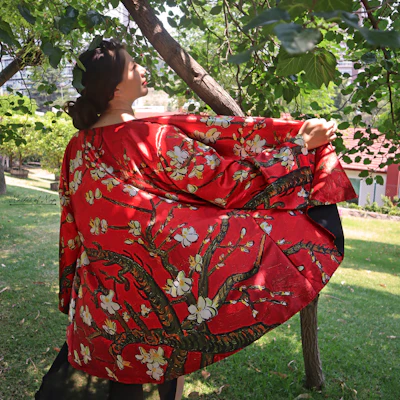 Kimono Seda fría inspirado en Almond Blossom Rojo de Van Gogh