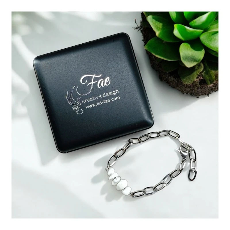 Armband "Ylena" mit Howlith