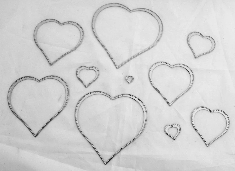 Die Cut - Schablonen- Set "Herzen"
