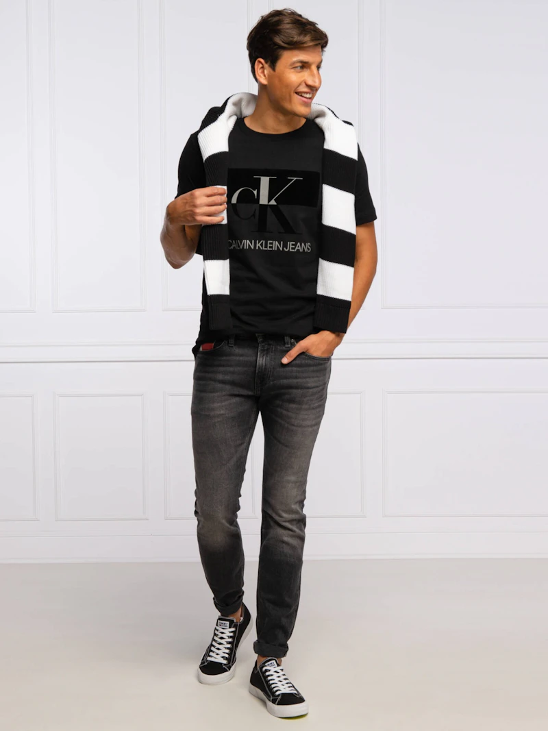 CLAVIN KLEIN JEANS  -  T-SHIRT NOIR LOGO VELOURS