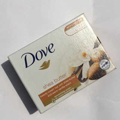 Dove beauty cream bar with Shea butter and vanilla 100g