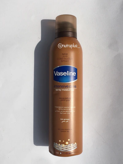 Vaseline intensive care spray moisturizer cocoa radiant 190ml