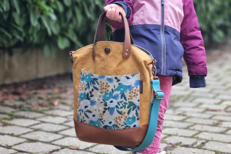 Umhängetasche/ Beuteltasche senfgelb/floral