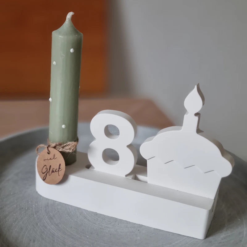 Kerzenständer zum Geburtstag mit einer Zahl