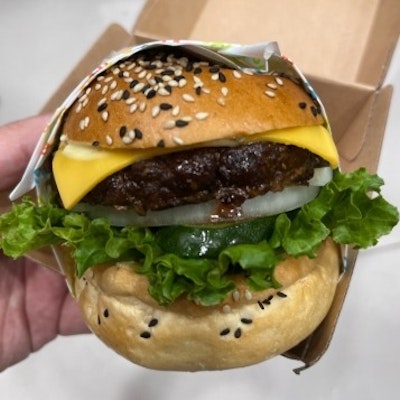 Cheesy Australia Beef Burger (Petersburg)