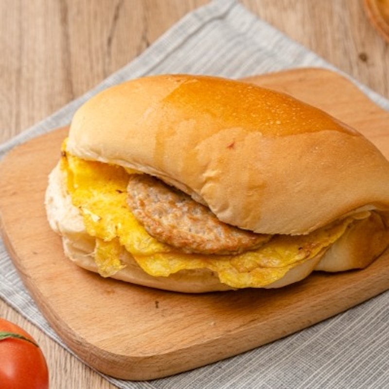 Pork Chop Bread with Egg+Drink (美居一根記) 