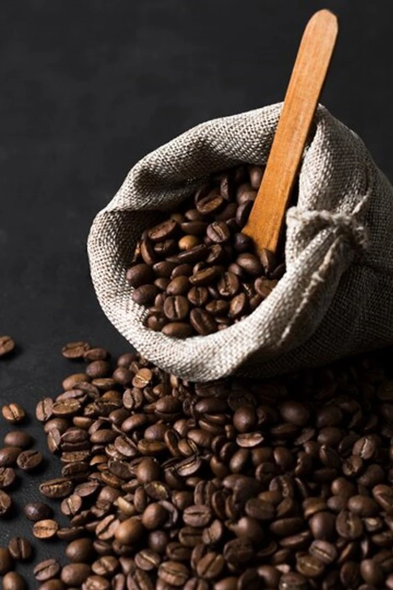 Fresh arabica coffee beans |