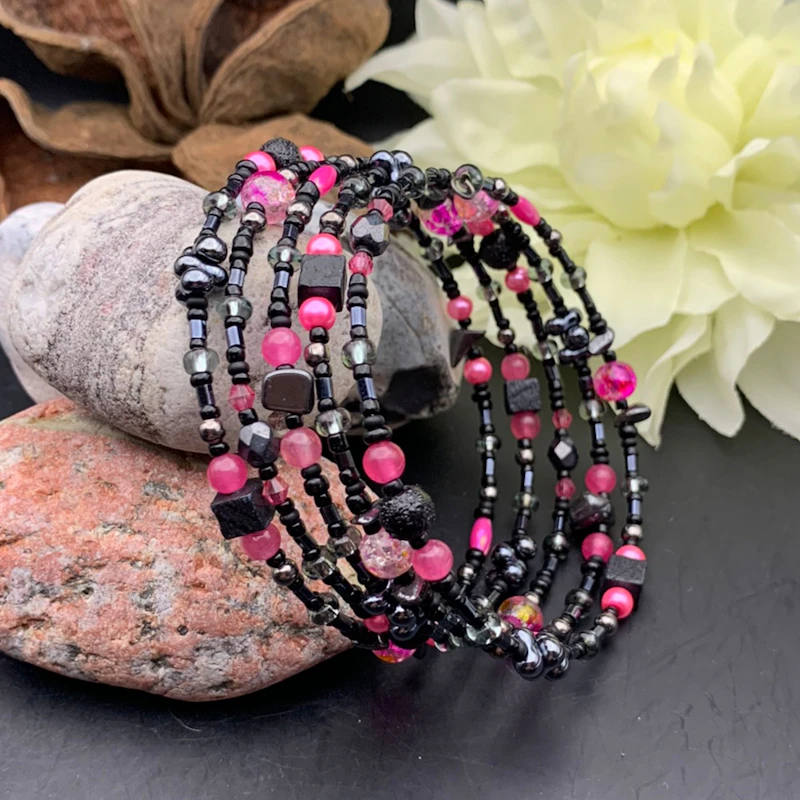 Memory Wire - 5 varv, BLACK HOT PINK