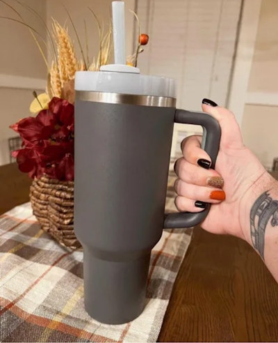 Insulated stainless steel tumblers with straw 