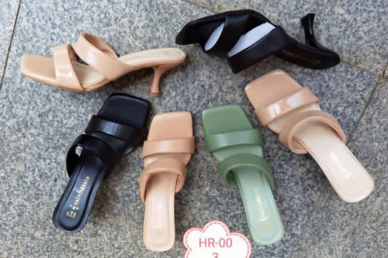 Plain and simple design Shoe- Black, Gold, Wine - Size: 37-43