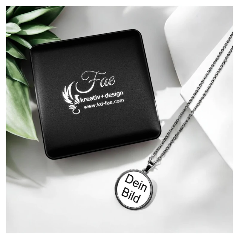 Personalisierter Anhänger mit Kette