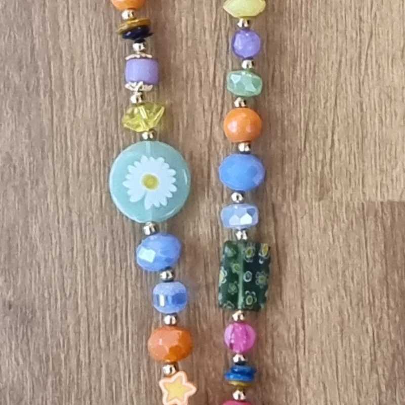 Lange bunte Kette