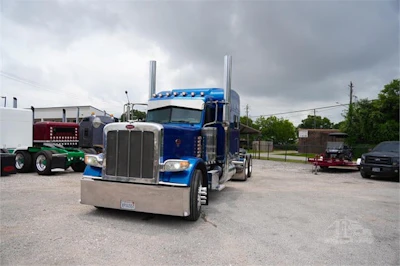2008 PETERBILT 389