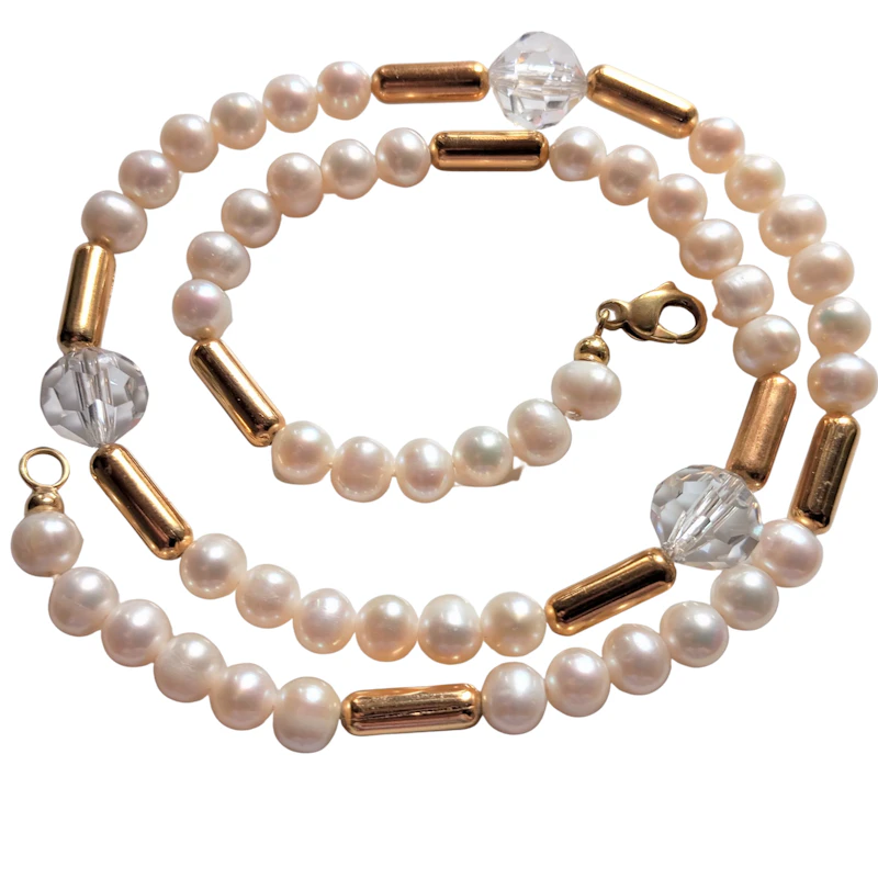 Perlenkette mit Kristallen / Unikat