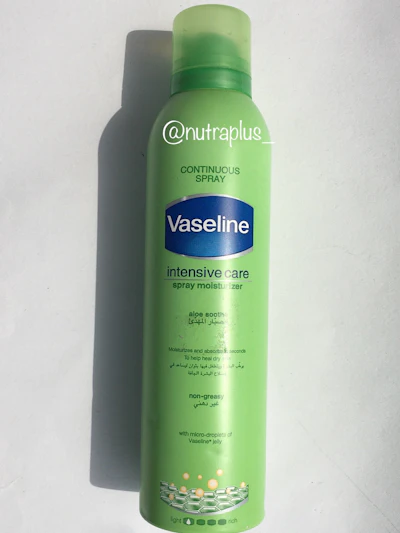 Vaseline intensive care spray moisturizer aloe smooth 190ml