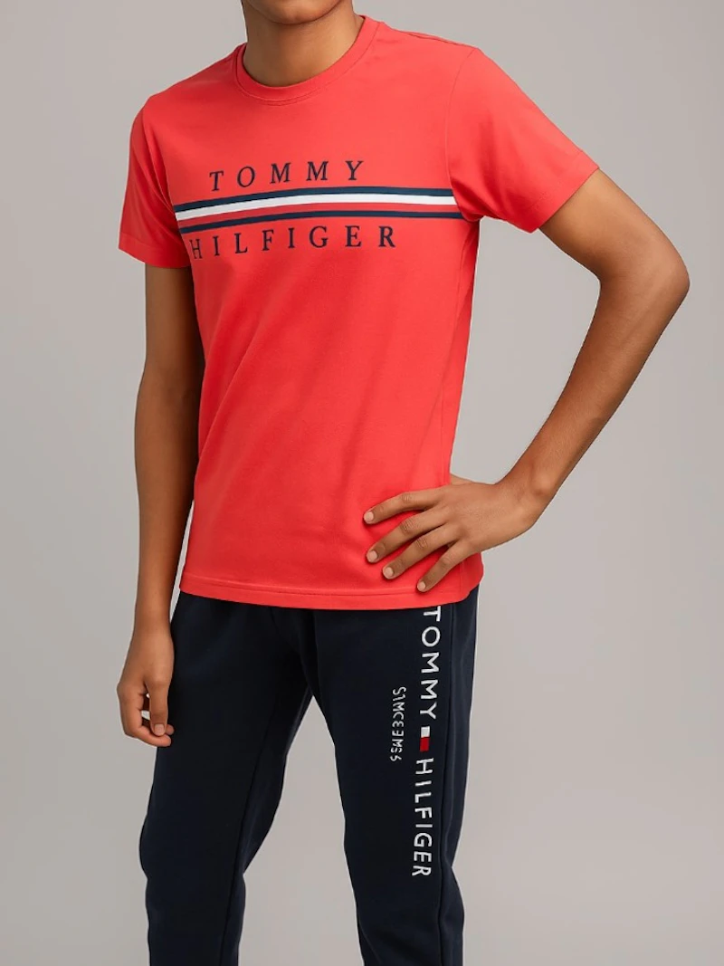 TOMMY HILFIGER - T-SHIRT ROUGE BANDE TRICOLORE 