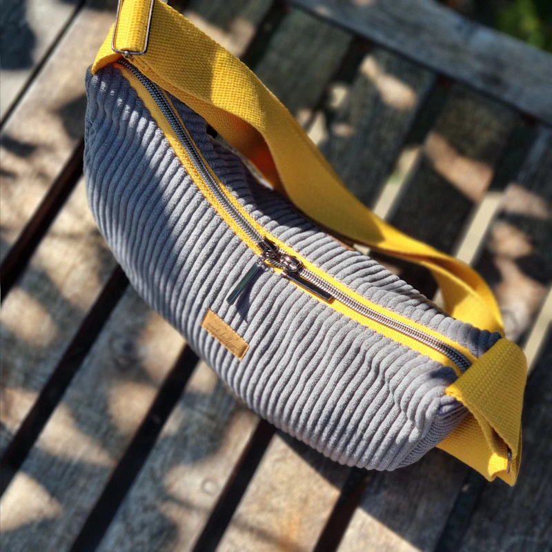 Bananentasche Cord, Größe S, grau