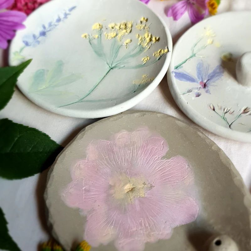  Tester Workshop - Botanical Ring Dish or Incense Holder.