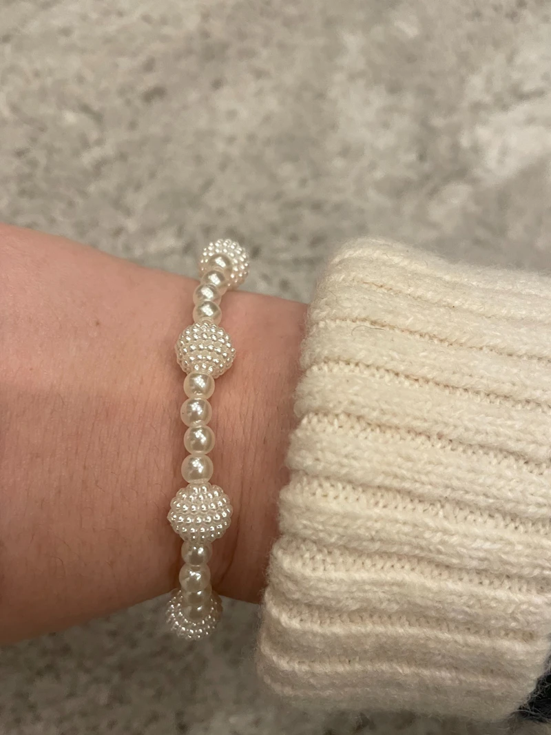 Big white Pearls