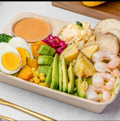 Avocado with Fresh Shrimp and Vegetable Salad (廣福祥HanFoods)