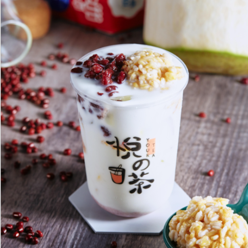 Red bean oat milk with coconut jelly (悅之茶)