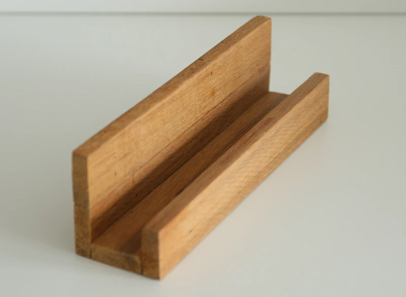 Notizenhalter aus Holz