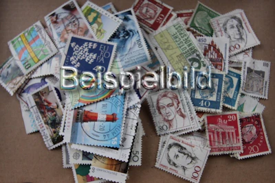 Briefmarken Deutschland, Kiloware 100 g papierfrei, gestempelt