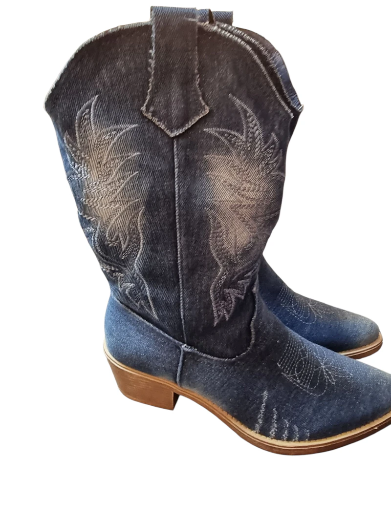 Stiefel verschiedene Farben und Größen 