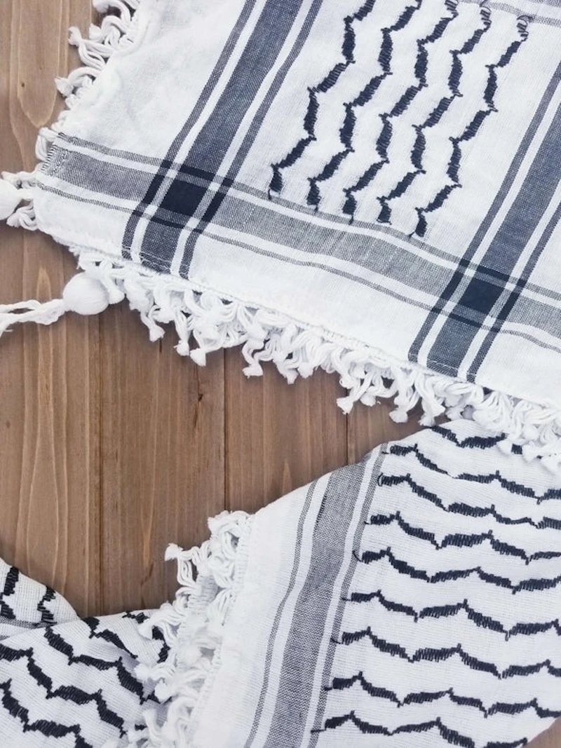 Palestine white scarf keffiyeh
