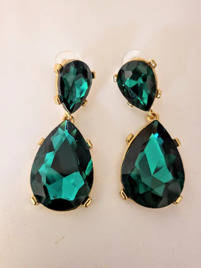 Emerald earrings 