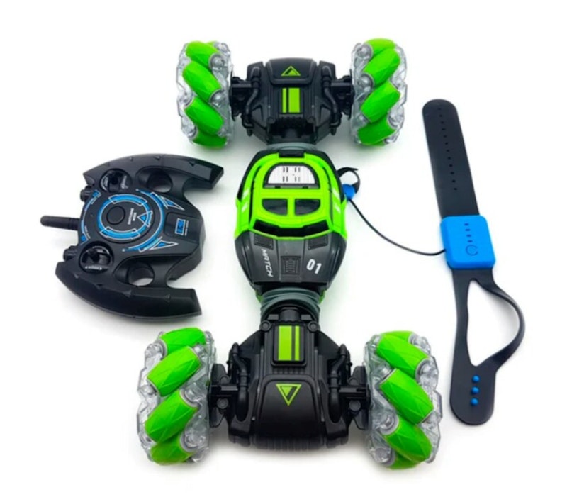 Remote control stunt car 