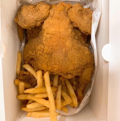 Fried Whole Chicken with fried chips (祐漢康泰叫了隻炸雞)