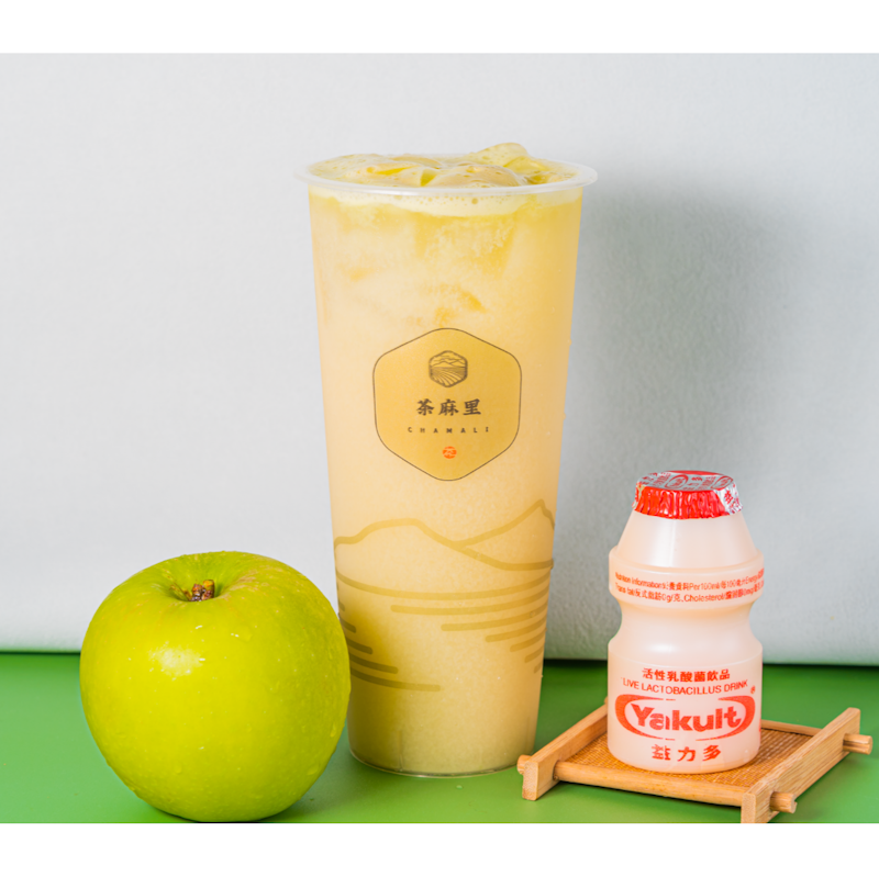 Green apple with Yakult and green tea (Chamali)