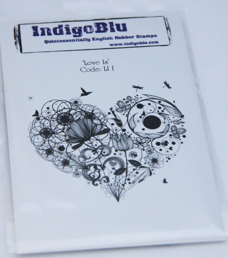 Indigo Blu A6 Stempel "Love is"