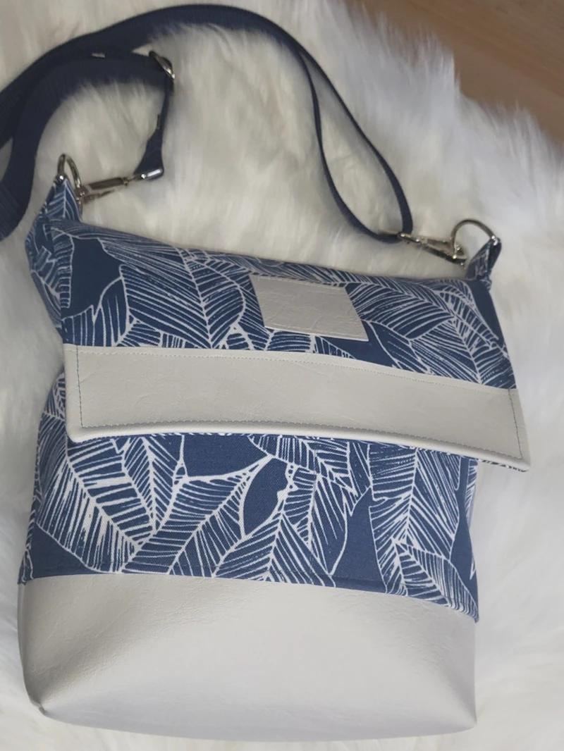 Handtasche