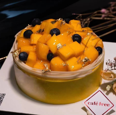 Mango Lava Cake 6 inches (Cafe free)