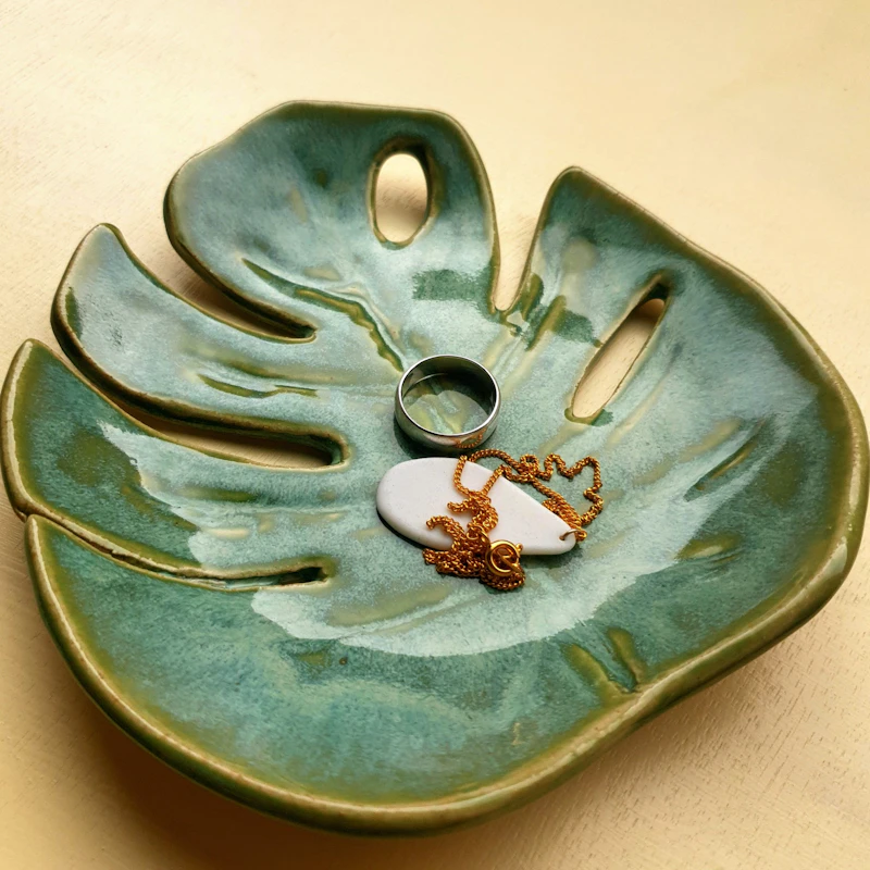 Ceramic monstera leaf trinket dish. Large