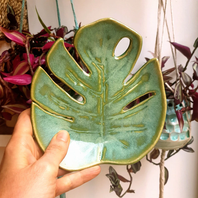 Ceramic monstera leaf trinket dish. Large