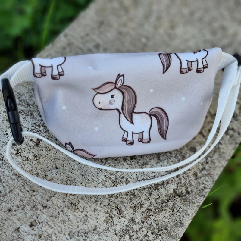 Bauchtasche, Crossbody Bag, Softshell Pferde weiß/weiß
