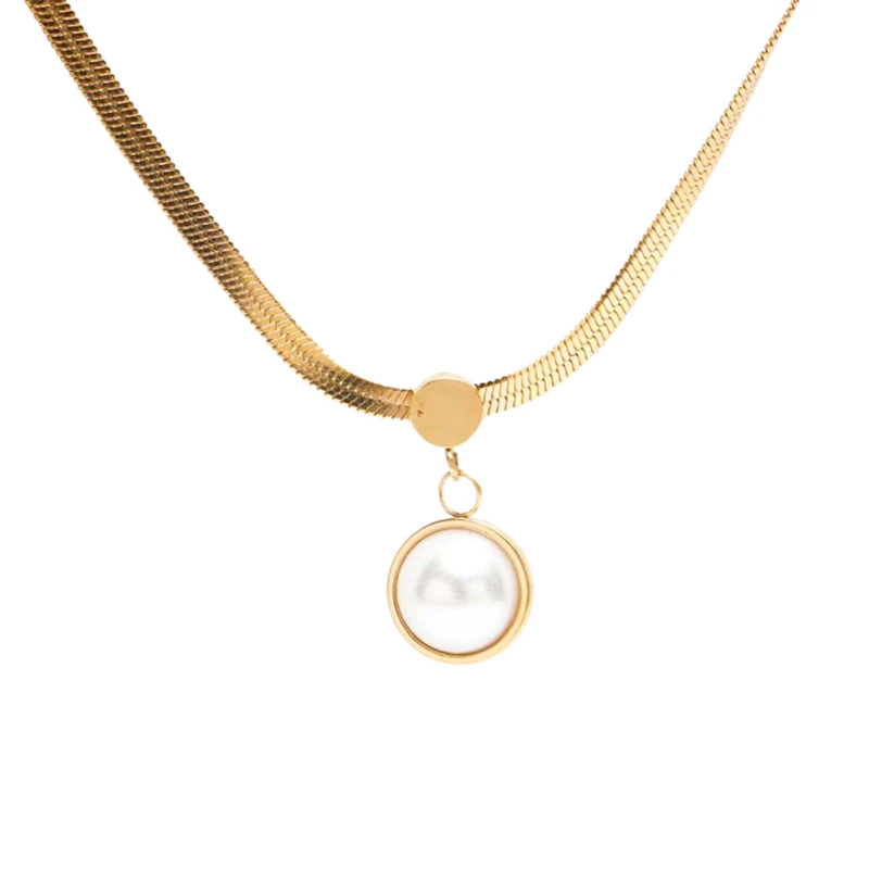 Exclusive Pearl Necklace and Bracelet 