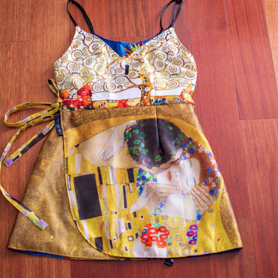 Vestido Reversible El Beso de Gustav Klimt  