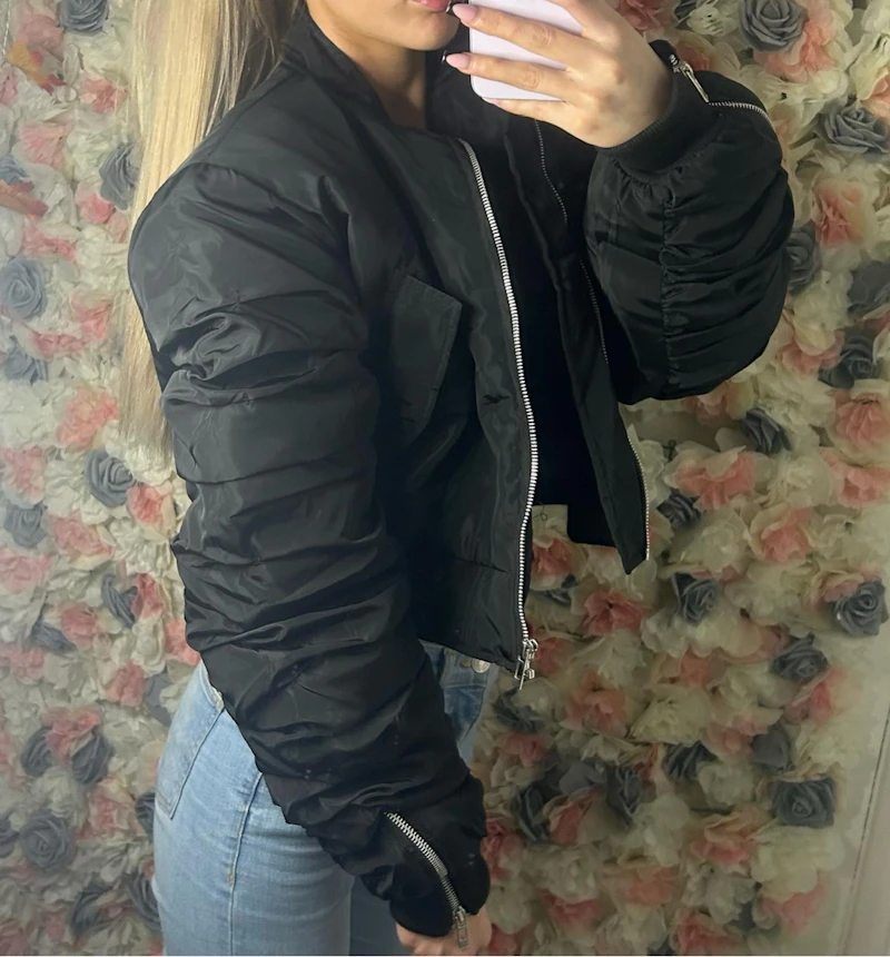 Cropped bomber with runched and zipper detail 
