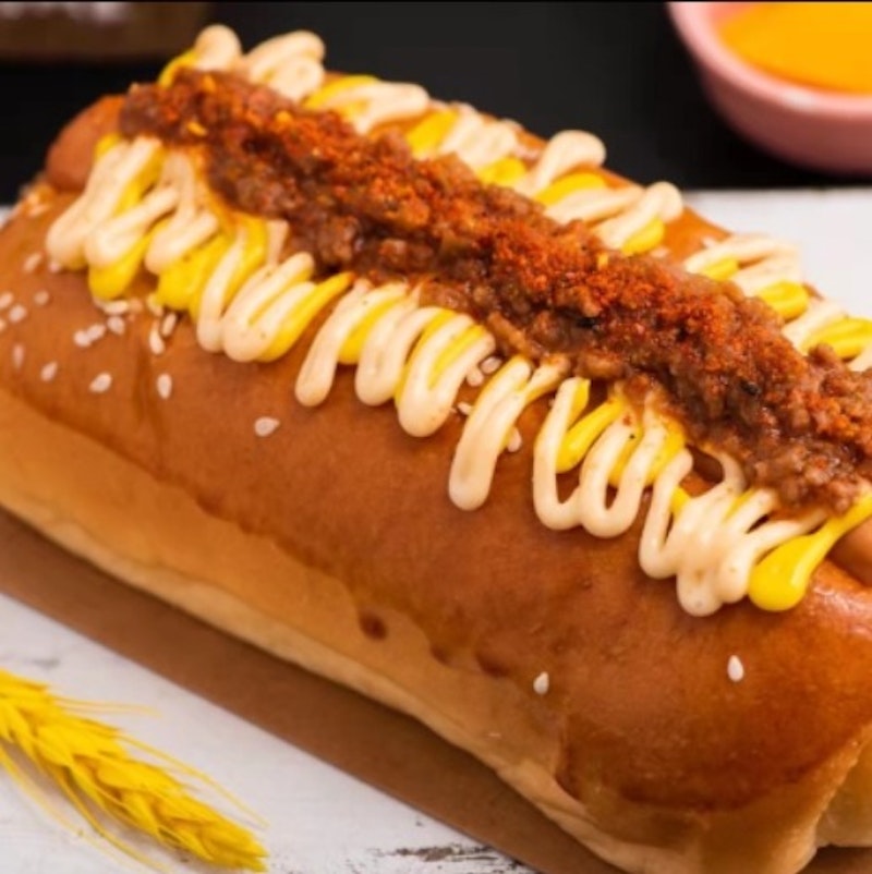 Italian Cheese Spicy Beef Hotdog + Cheese Pork Hotdog (龍園蕾思)