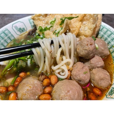 Luosifen Noodle with Pork Balls (氹仔百達辣媽) 