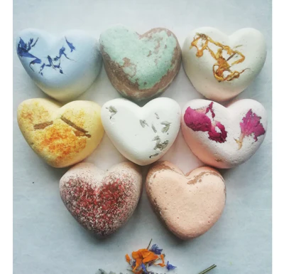 8 Aromatherapy Bath Bombs Hearts