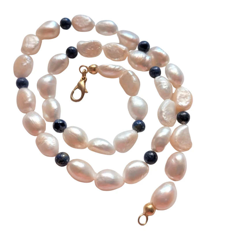 UNIKAT / Perlenkette mit Lapislazuli