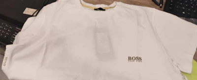 T-SHIRT HUGO BOSS BLANC À BANDES TON SUR TON